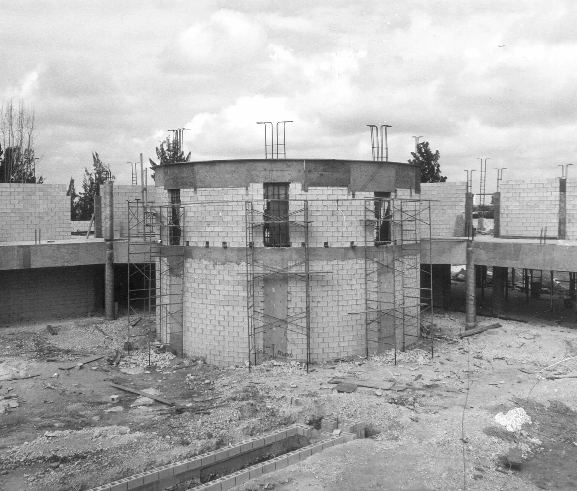 1980 - Construction New Campus