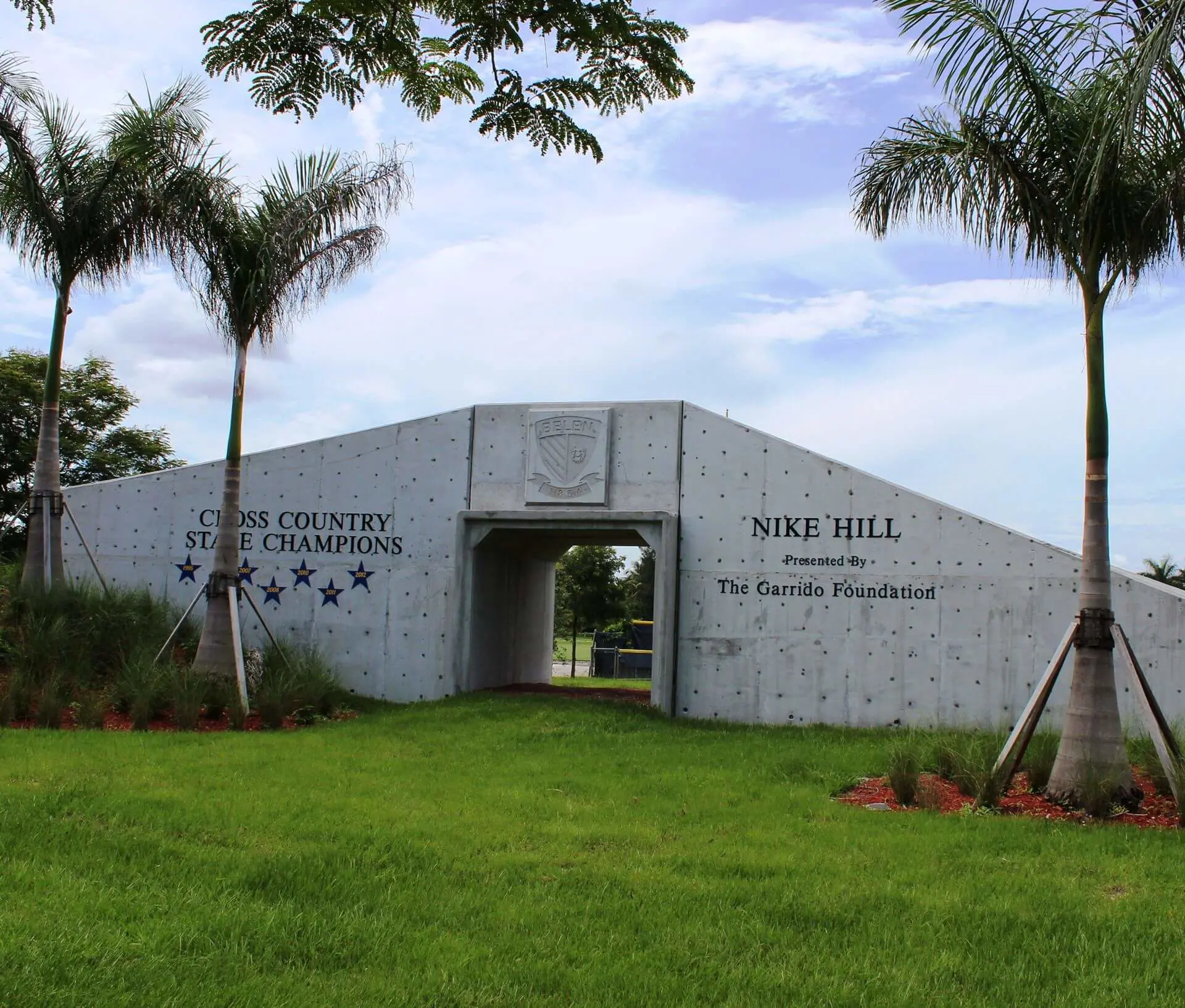 2013 Nike Hill & Tunnel