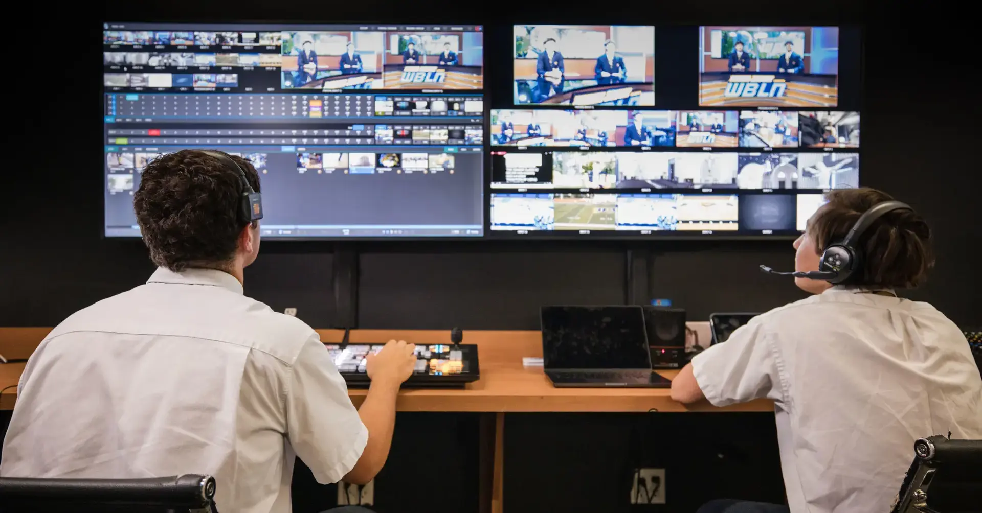 Belen Jesuit students editing footage in the Conde Media Center.