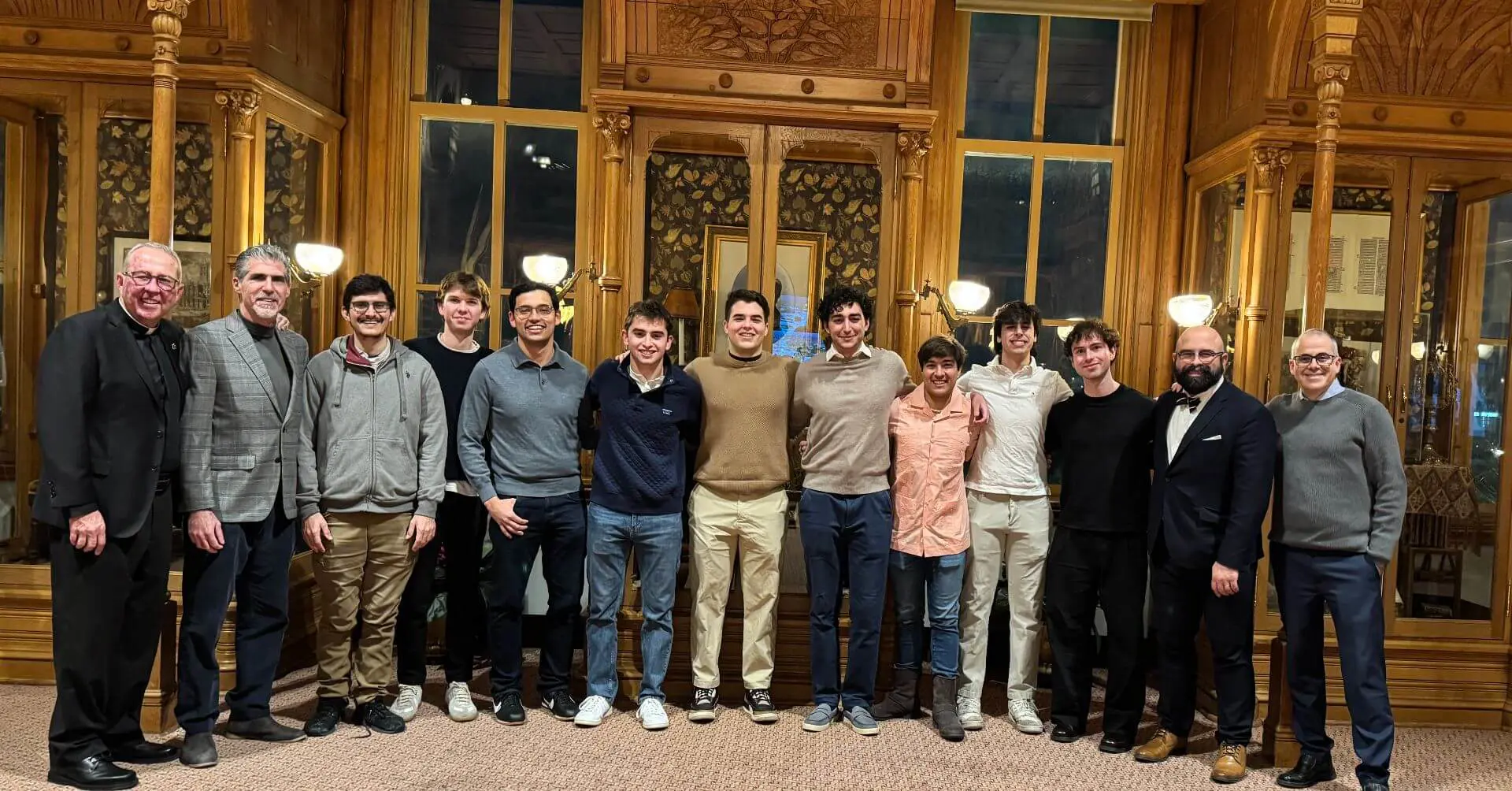 Belen Jesuit alumni at the 2025 Chicago Alumni Tour