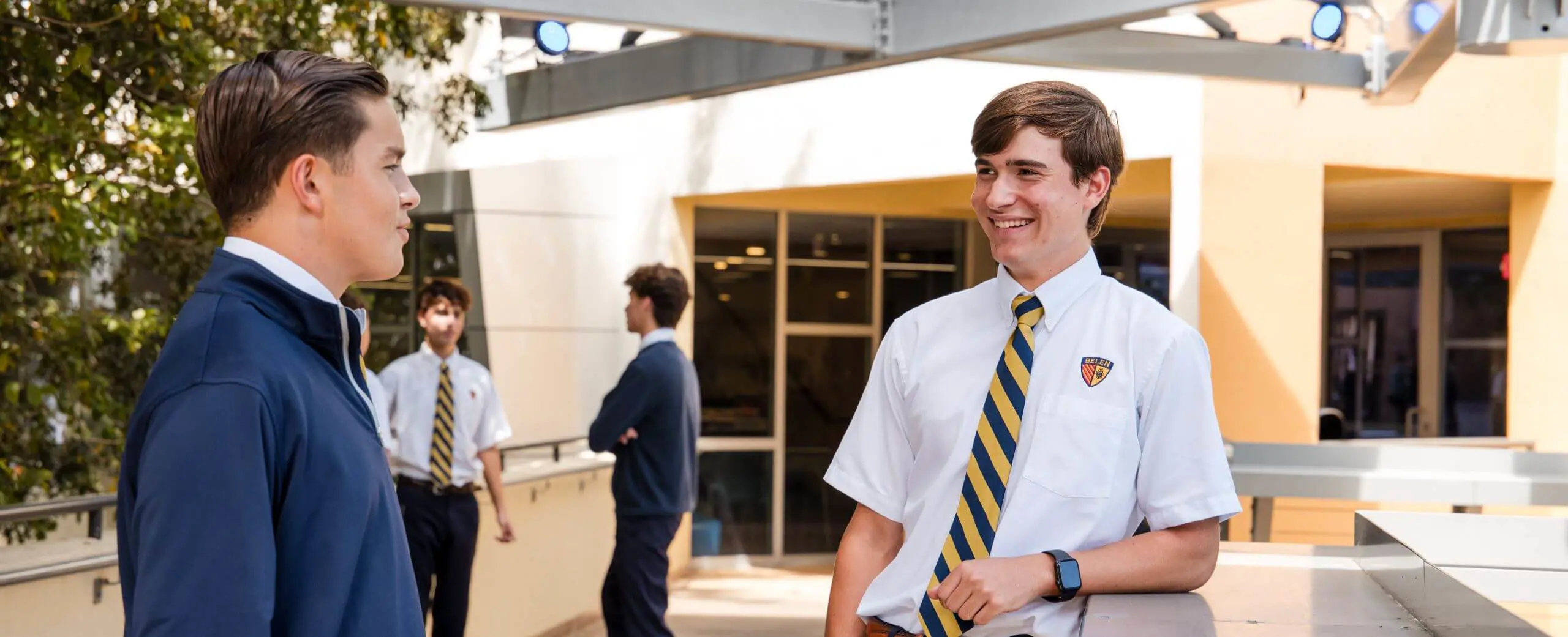 Belen Jesuit students enjoying the sunshine on campus.