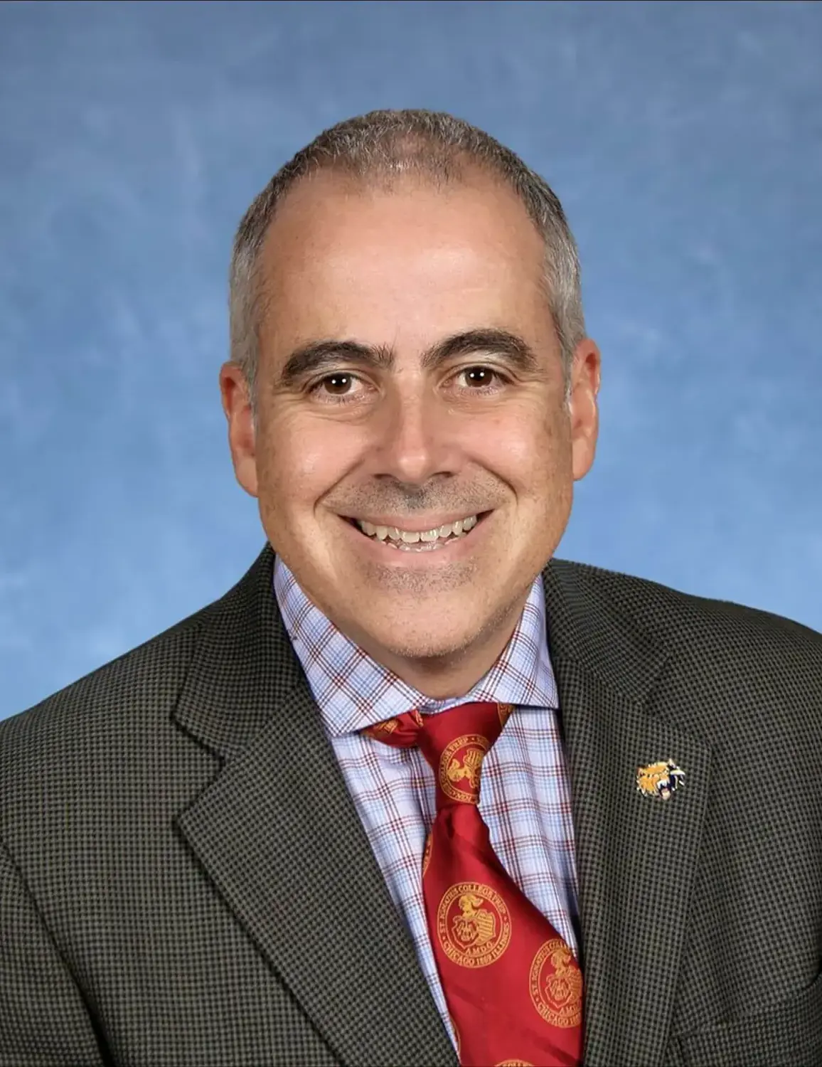 MR. FELIPE FERNANDEZ ’94, Executive Director of Advancement and Alumni Relations