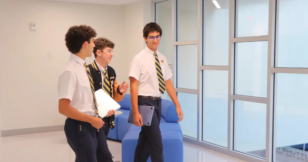 Students walk through the Jessica & Carlos Bonzon Wing.