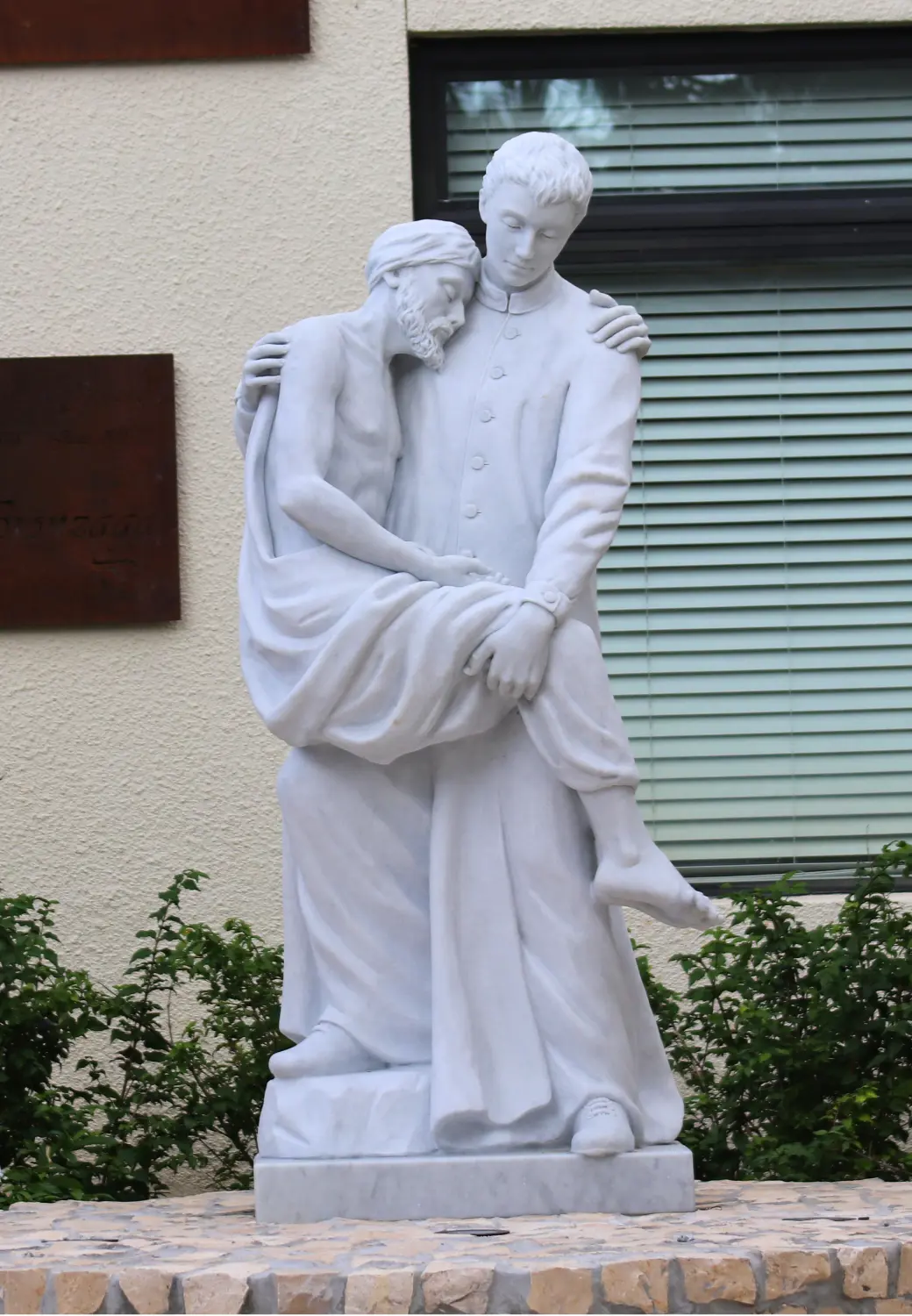St. Aloysius de Gonzaga statue located in the Gonzaga Pit. 