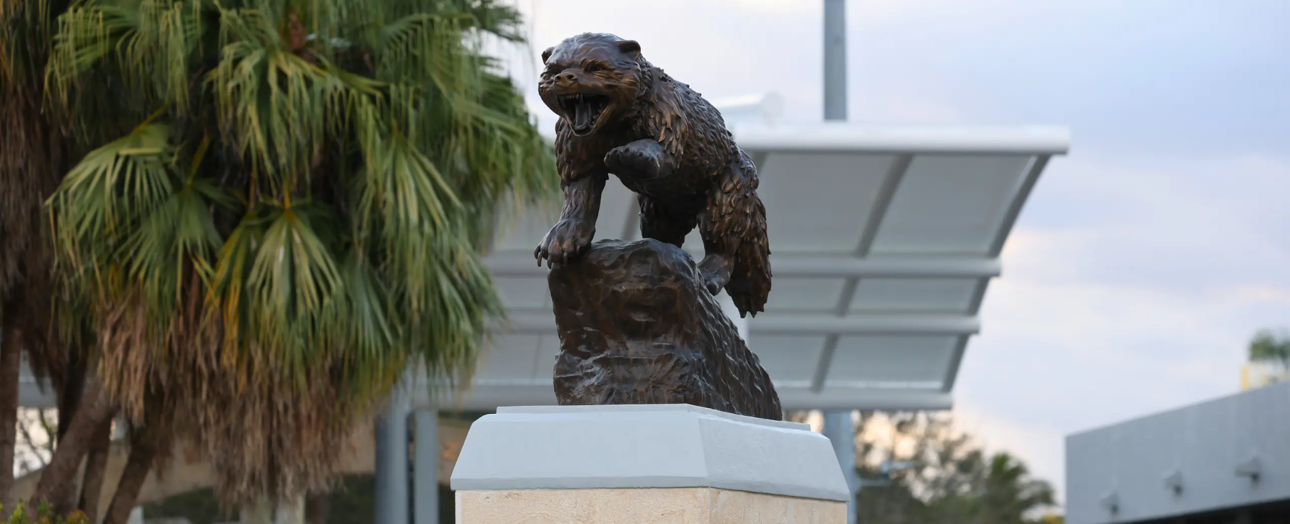 Waldo the Wolverine statue at Game Day Plaza