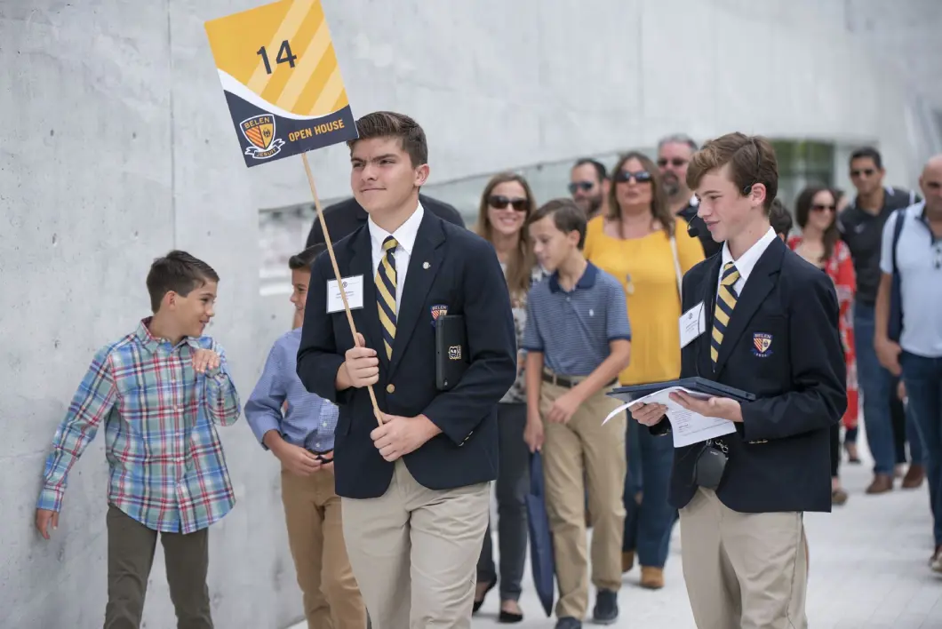 Belen Jesuit Students conducting a tour for prospective families.